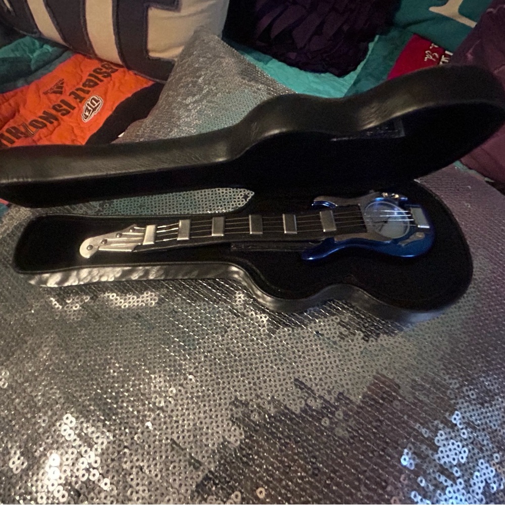 Vintage Guitar Watch